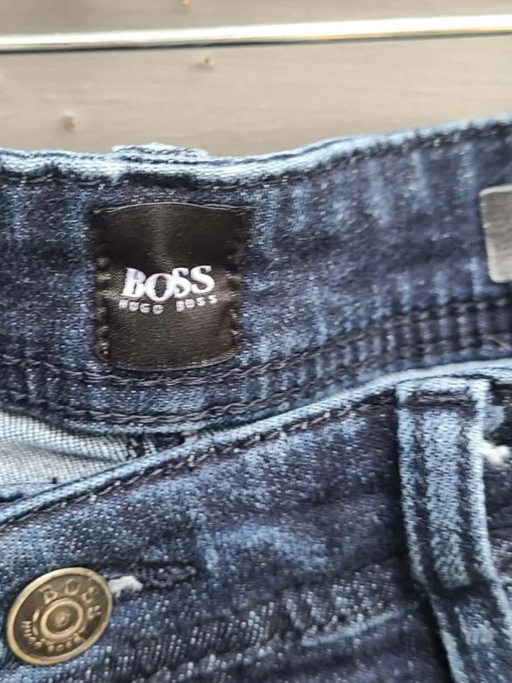 Mens Hugo Boss 040 Taber Tapered Fit Stretch Jeans 4 button fly